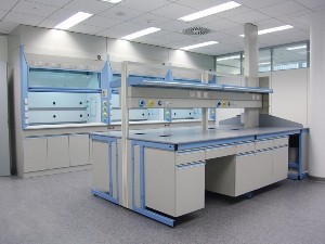 南京不銹鋼實(shí)驗(yàn)臺訂購，不銹鋼實(shí)驗(yàn)臺多少錢